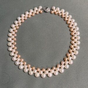 VINTAGE 3 STRAND BLUSH & WHITE FRESHWATER GRADUATED PEARLS NECKLACE 16.5” LONG